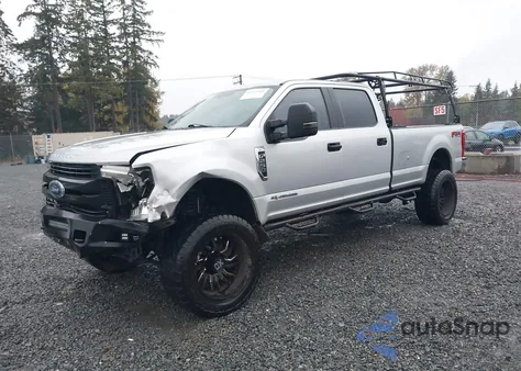 2017 Ford F-250 Xl z USA, uszkodzony, nr VIN 1FT7W2BTXHEF13268